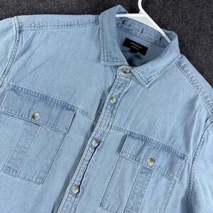 Banana Republic Mens XL Denim Shirt Short Sleeve Light Wash Blue Standard Fit